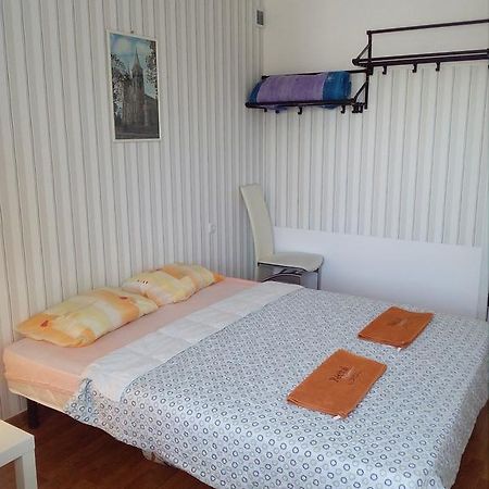Apartment On Akademika Sakharova Ивано-Франкивск Екстериор снимка