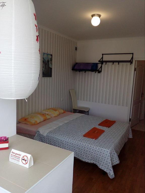 Apartment On Akademika Sakharova Ивано-Франкивск Екстериор снимка